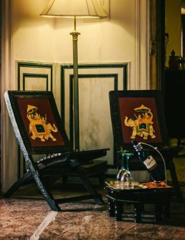 The Umaid Vilas Royal Heritage Haveli Jaipur Habitación foto